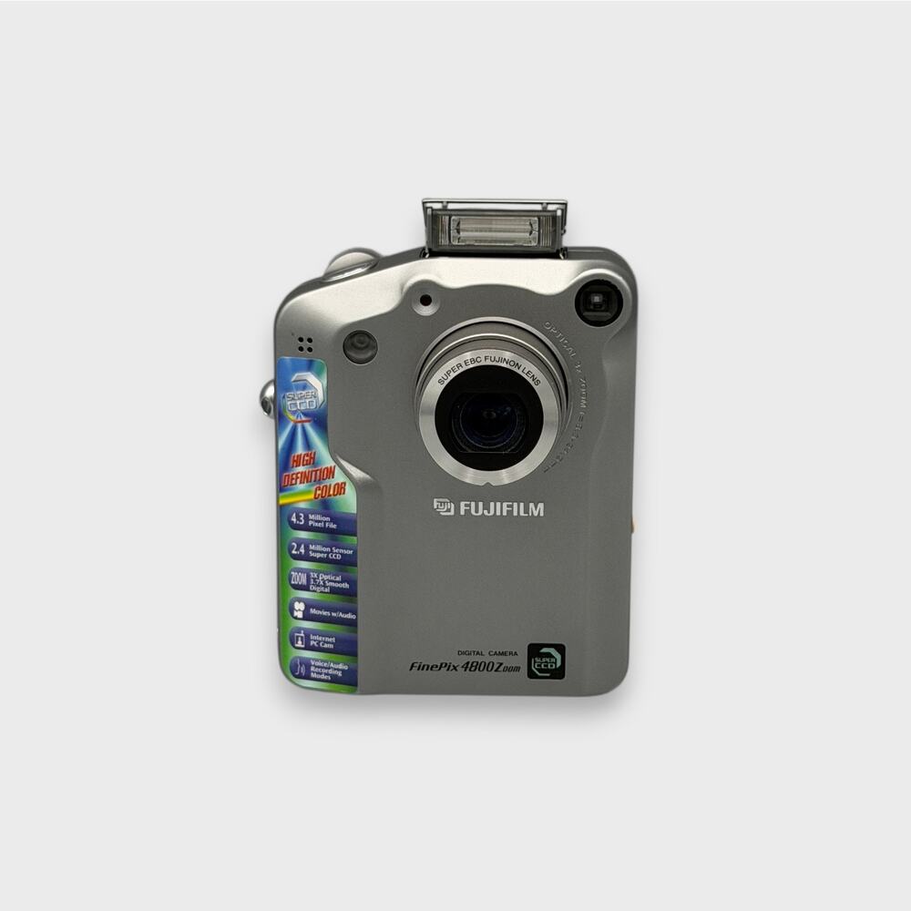 Fujifilm FinePix 4800 Zoom Digital Camera | 4MP | Silver